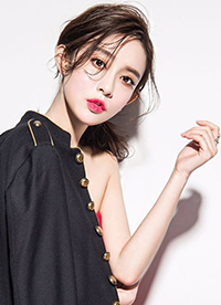 一年级孟子义写真曝光 香肩半露性感撩人