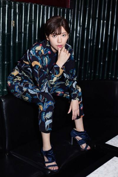 台星郭雪芙时尚写真曝光 温润如玉又率性自然