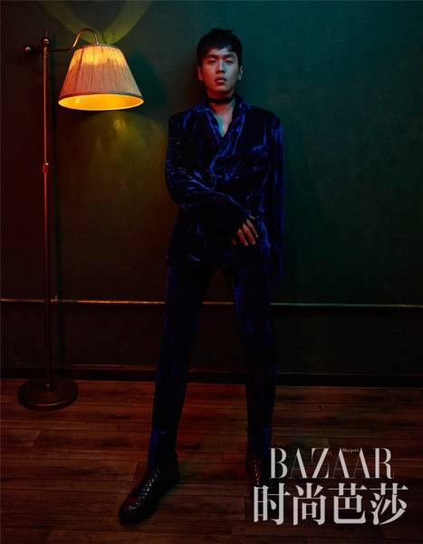 张若昀秋冬时尚写真大片 光影迷离中贵气撩人