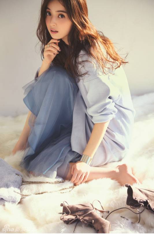 日本宅男女神佐佐木希冬日轻熟女写真大片