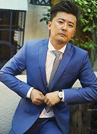 《咱们相爱吧》柳小海写真演绎熟男魅力