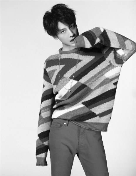 罗云熙秋冬写真大片曝光 温暖复古带点慵懒