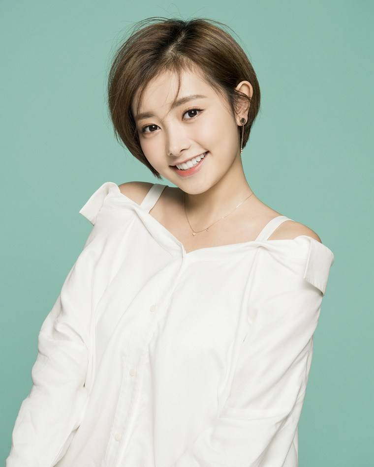 演员吴昱瑶最新写真曝光 元气少女透露性感小心机