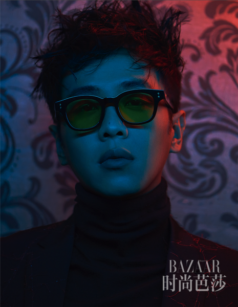 张若昀秋冬时尚写真大片 光影迷离中贵气撩人