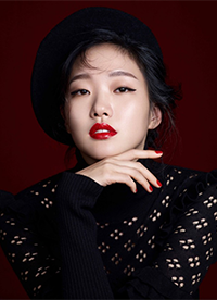 金高银最新画报曝光 散发清纯又性感多样魅力”