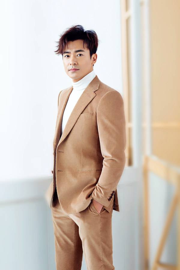 内地男演员于波写真曝光 化身绅士精英