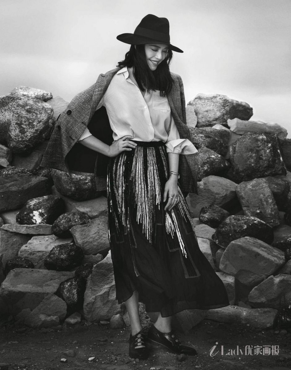 辣妈姚晨最新时尚大片 化身帅气西部牛仔