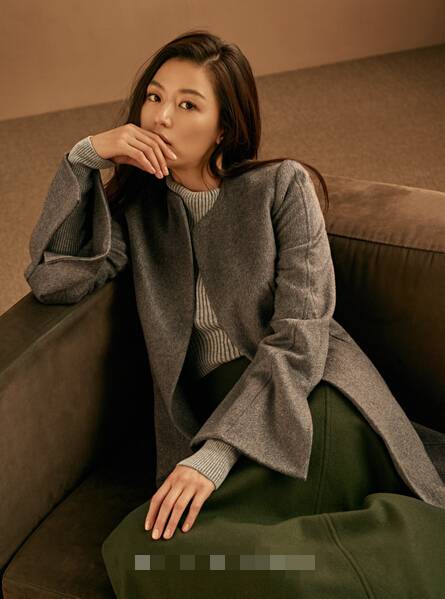 全智贤初秋杂志画报 优雅迷人风采依旧