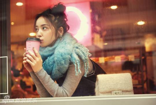 日本宅男女神佐佐木希冬日轻熟女写真大片