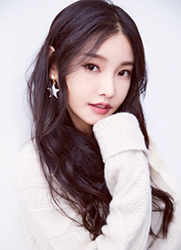 童菲冬日治愈系写真曝光 鬼马可爱暖化人心”