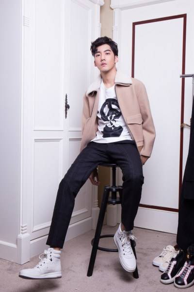 廖彦龙adson时尚写真曝光 暖冬绅士男友力爆棚