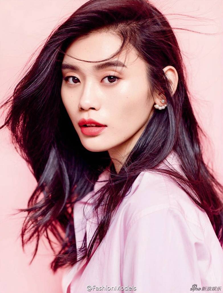 中国超模奚梦瑶写真大片曝光上演红唇魅惑
