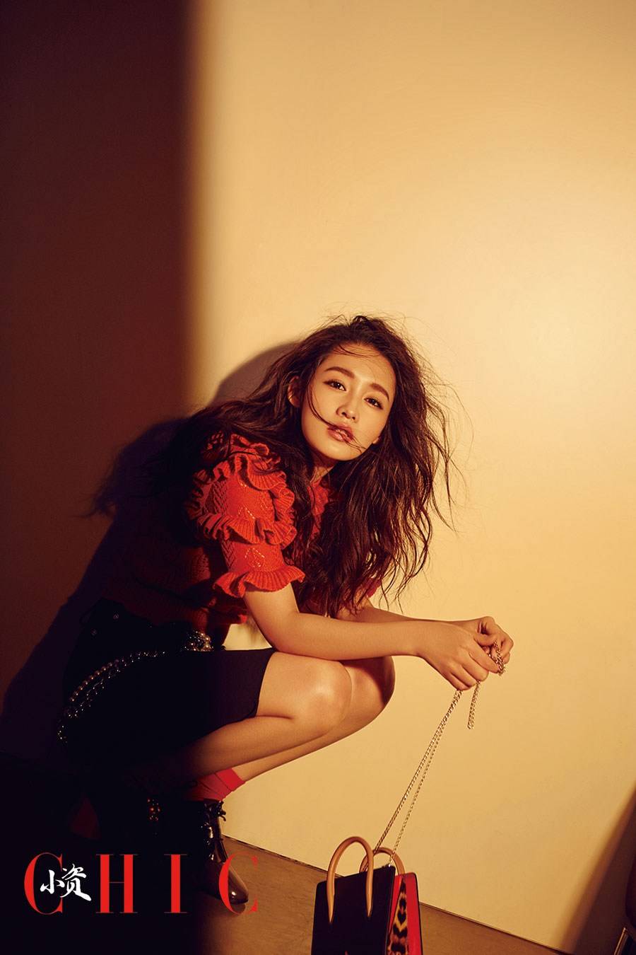 新生代演员李沁写真图片 轻松俏丽散发青春韵味