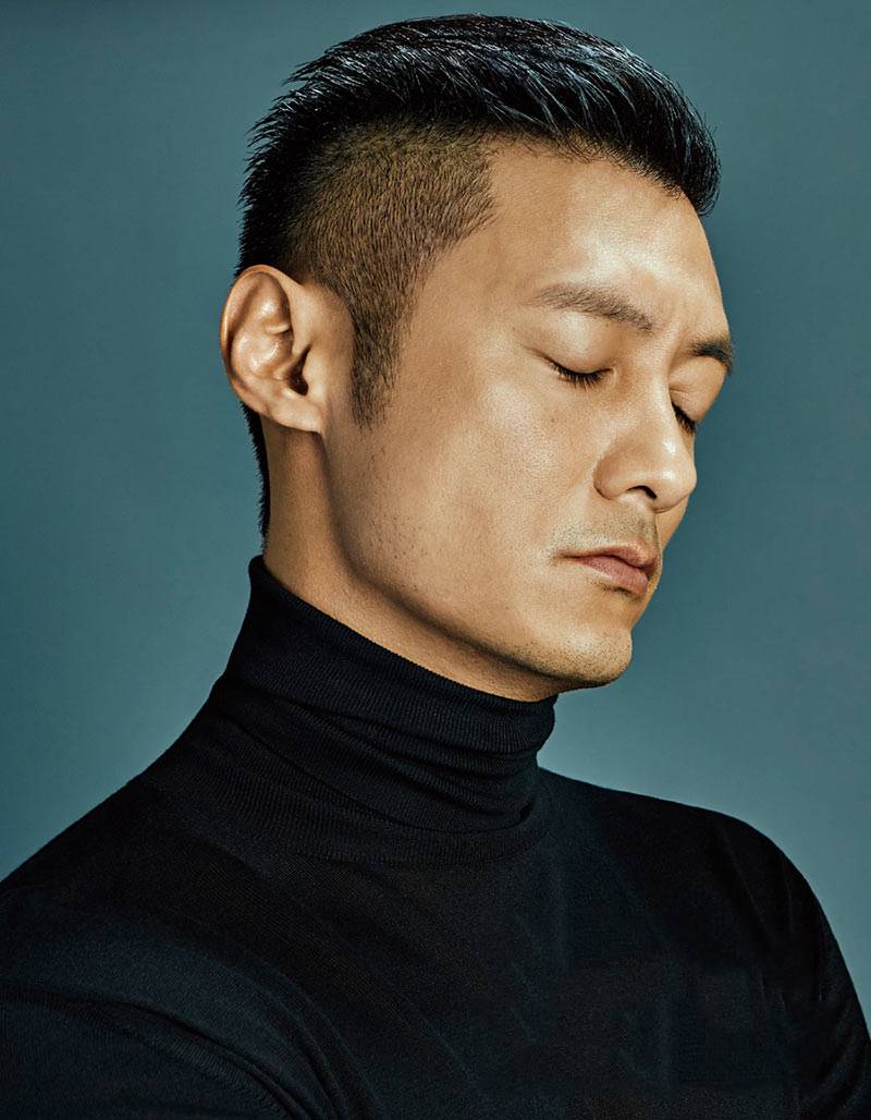 余文乐杂志写真大片 雅痞冷峻显型男范儿