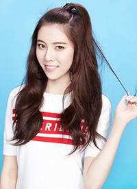 CC宋妍霏萌系少女写真 简约时尚梦幻来袭”