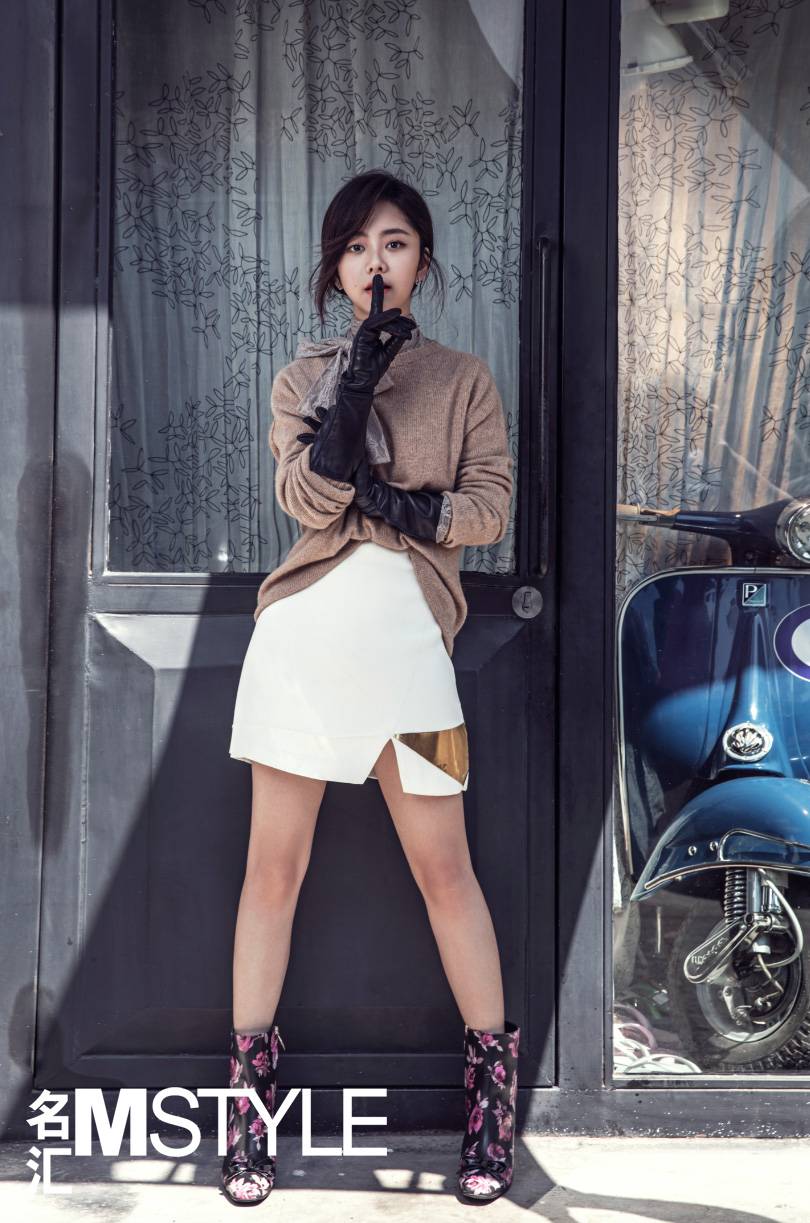 谭松韵时尚写真大片 清新亮丽尽显迷人风范