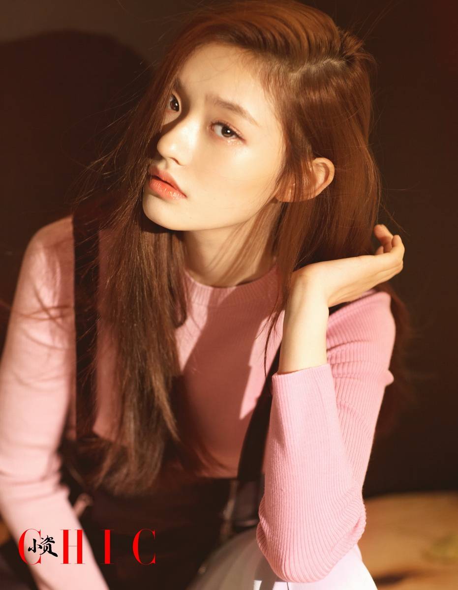 林允儿杂志封面照片 变身都市时尚摩登女郎