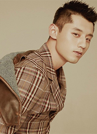 张继科初秋时尚大片曝光 吐舌撩妹帅气不减