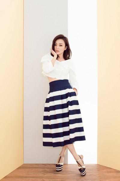 秦岚时尚写真图片 简约大方率性十足