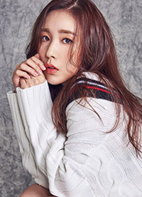 简美妍最新时尚写真 优雅大气魅力迷人