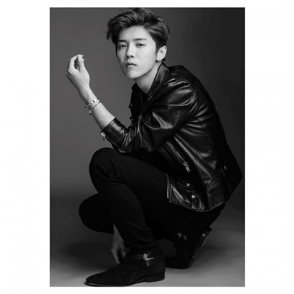 鹿晗黑白写真时尚范十足 又被&ldquo;撩&rdquo;了