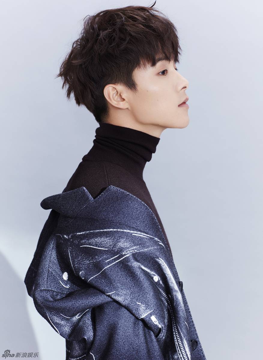 马天宇时尚大片造型 侧颜杀高贵如王子