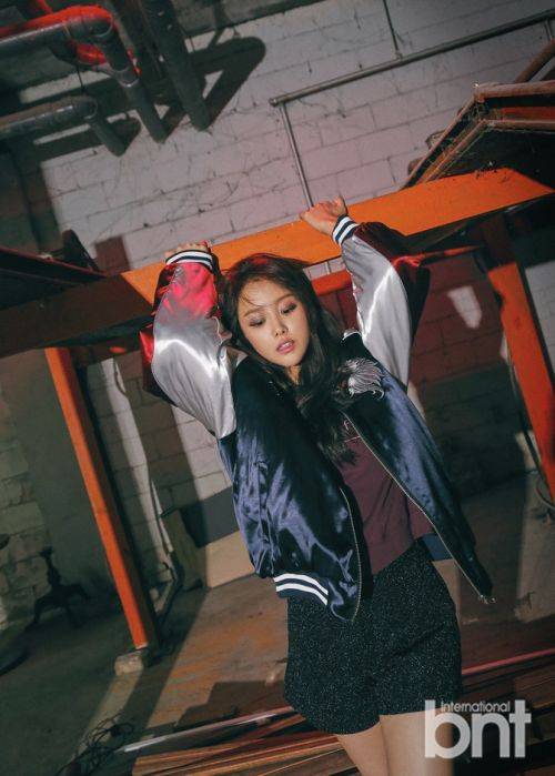 Secret成员宋枝恩写真 大眼闪闪展双重魅力