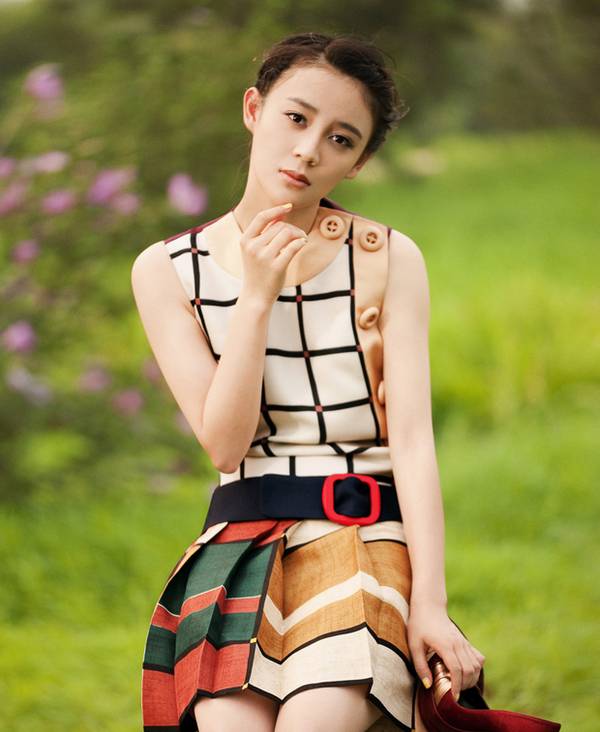 袁姗姗最新写真图片 红唇性感妖娆复古