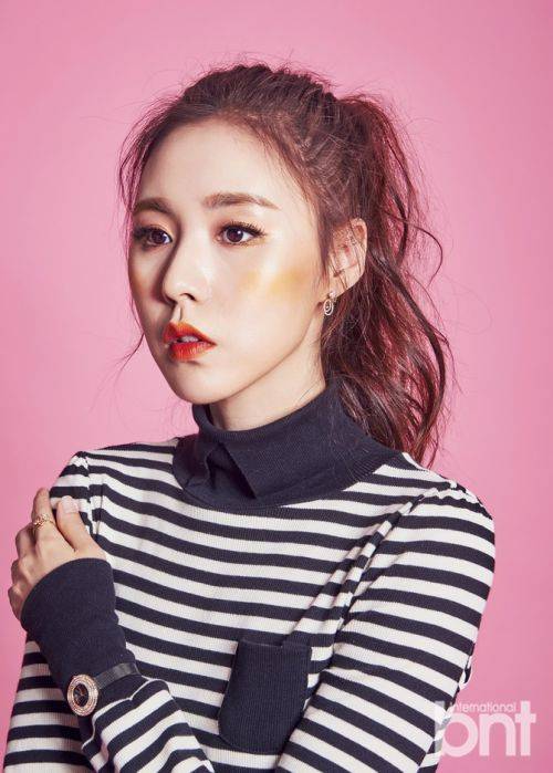 简美妍最新时尚写真 优雅大气魅力迷人