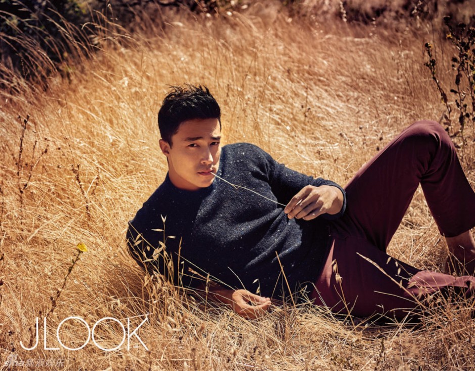 韩星丹尼尔亨利时尚画报 尽显秋日熟男魅力