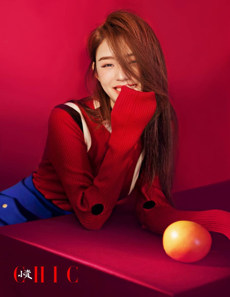 林允儿杂志封面照片 变身都市时尚摩登女郎