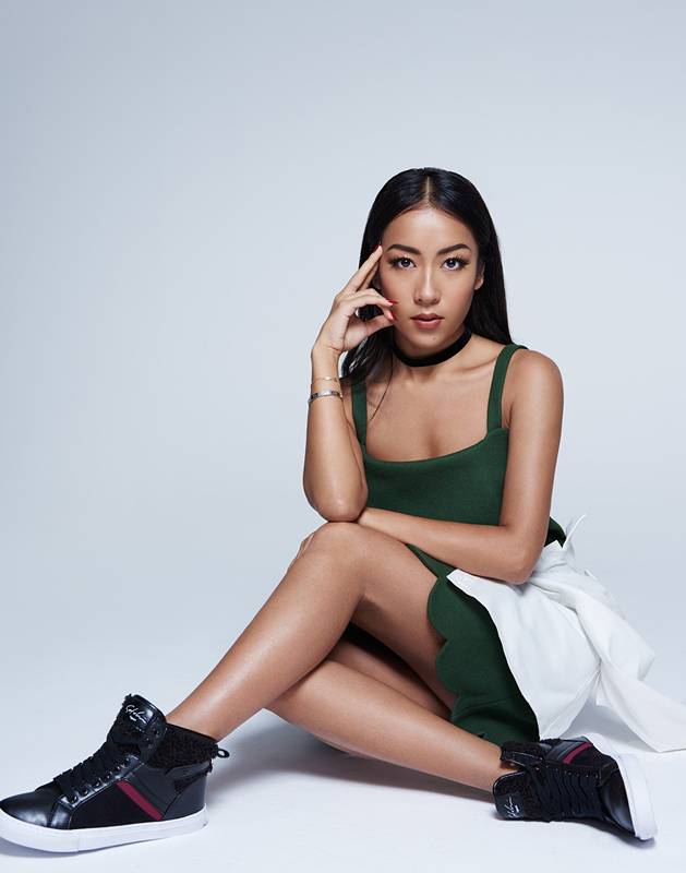 吉克隽逸时尚写真图片 简约造型展个人风格