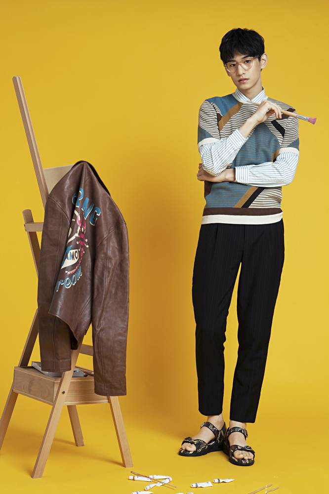 韩国模特金泰焕时尚大片 玩转文艺学院风