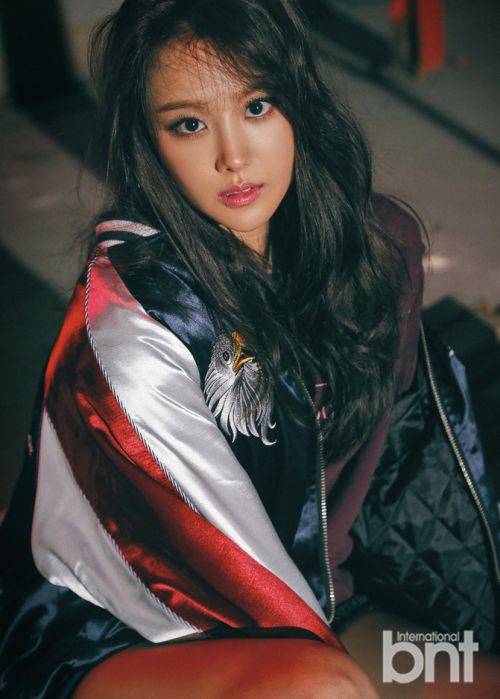 Secret成员宋枝恩写真 大眼闪闪展双重魅力