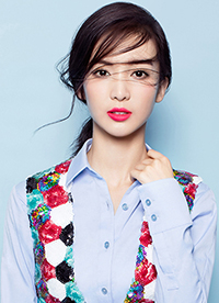 金晨夏日时尚写真照曝光 清甜可人朝气十足