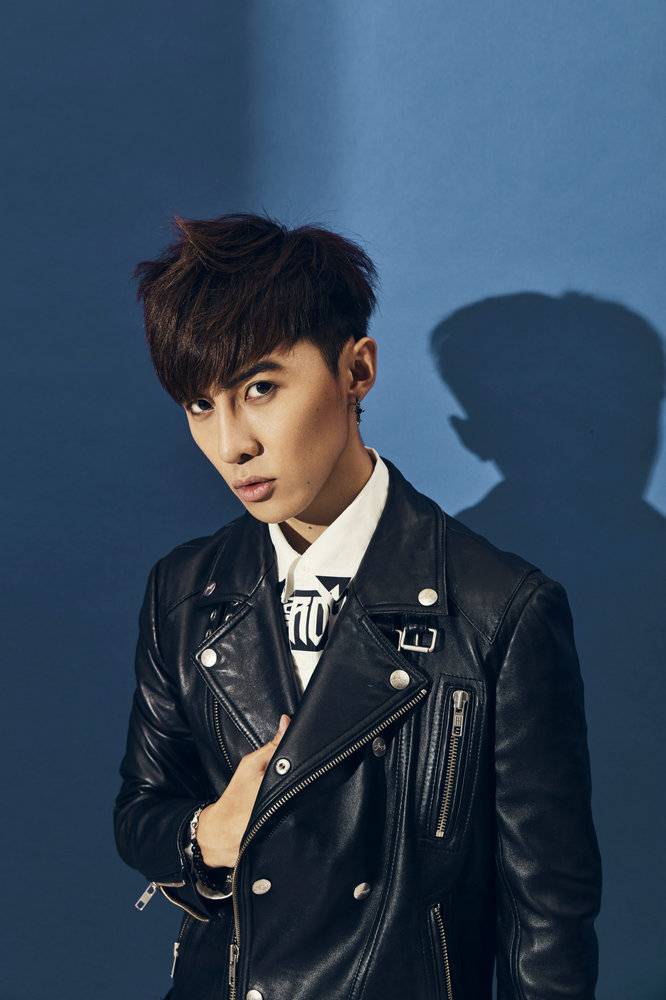 唐禹哲最新写真大片 朋克绅士潮味十足