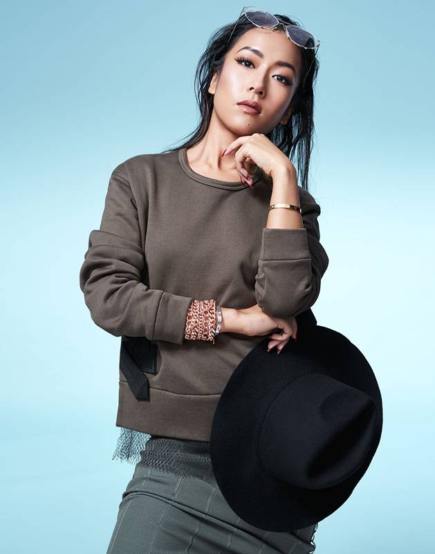 吉克隽逸时尚写真图片 简约造型展个人风格