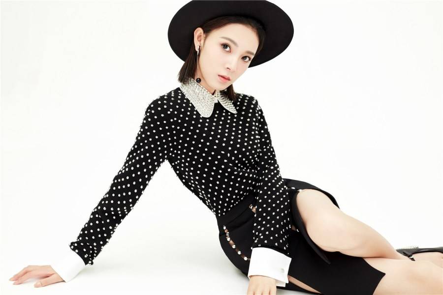 演员陈瑶时尚写真曝光 魔女造型驾轻就熟