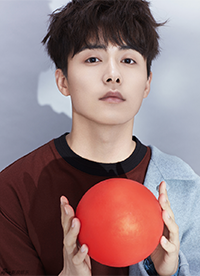 马天宇时尚大片造型 侧颜杀高贵如王子