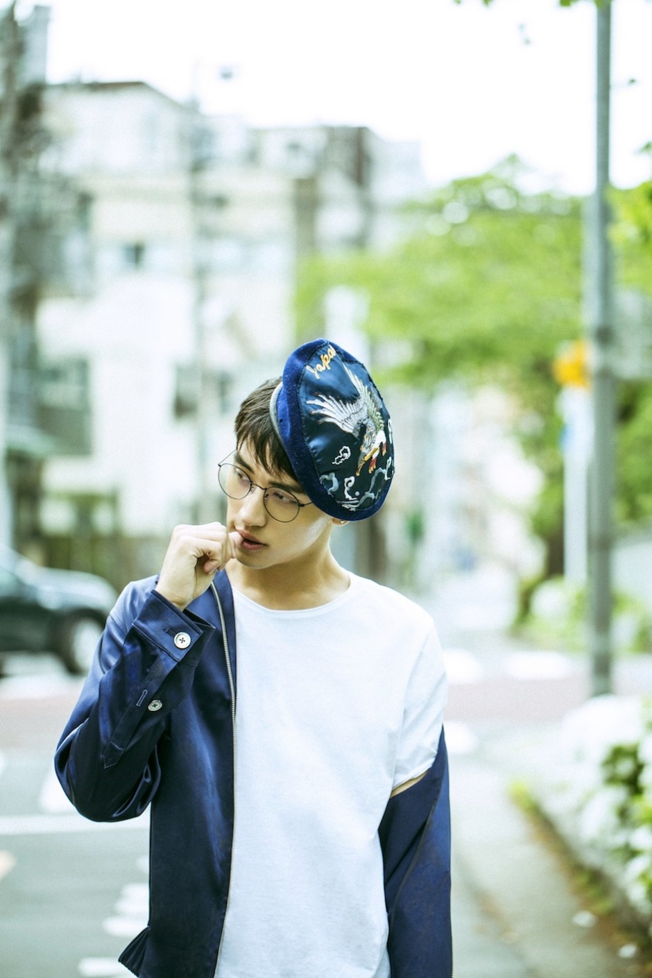 许魏洲杂志写真照曝光 乖乖仔进化不羁少年