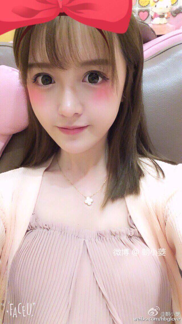 宅男们小心你们的鼻血 朝小菱根本就是个人造娃娃好嘛