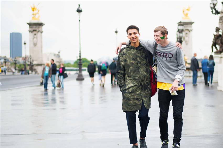 欧美型男街拍 演绎2016最潮时尚搭配