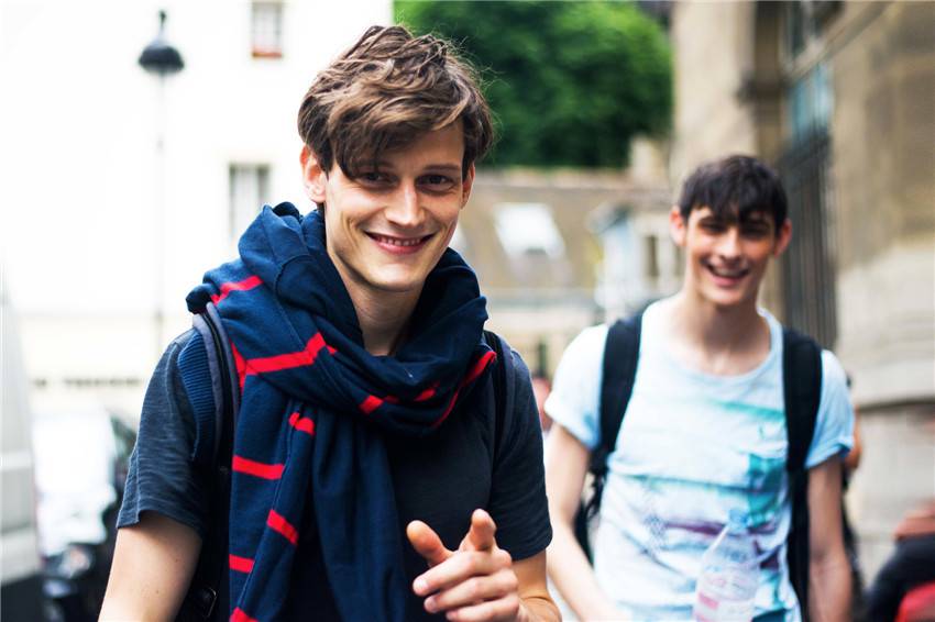 欧美型男街拍 演绎2016最潮时尚搭配