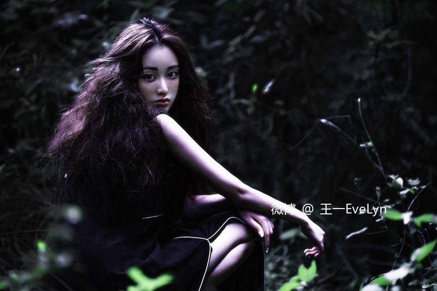 真不敢相信 王一EveLyn居然是能玩转高冷和慈善的妹纸