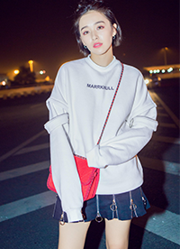 阚清子机场街拍曝光 尽显鬼马精灵范儿