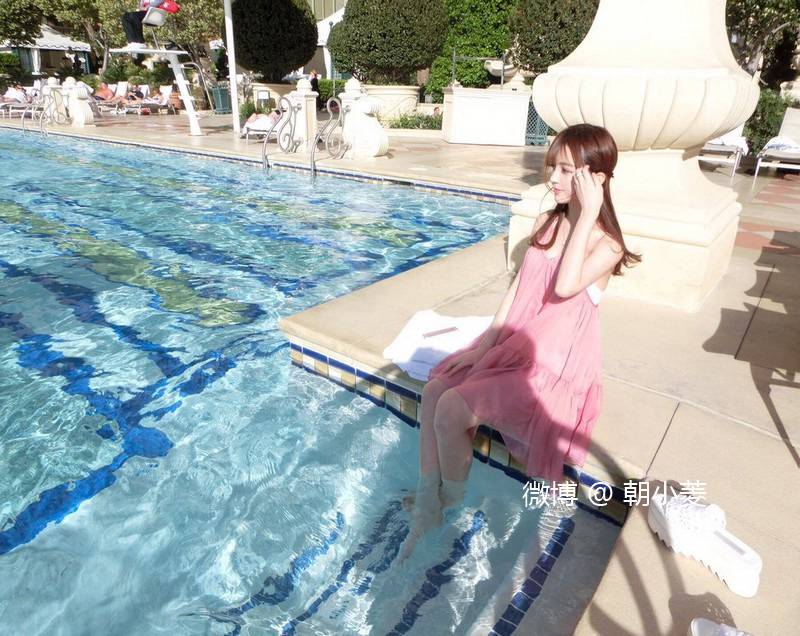 宅男们小心你们的鼻血 朝小菱根本就是个人造娃娃好嘛