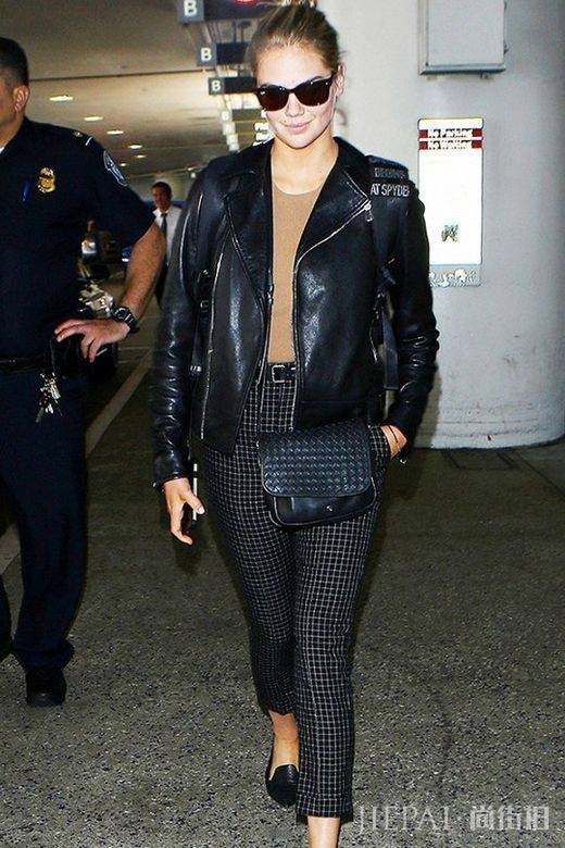 旅行怎么可以不美美哒 学学这些明星的机场街拍