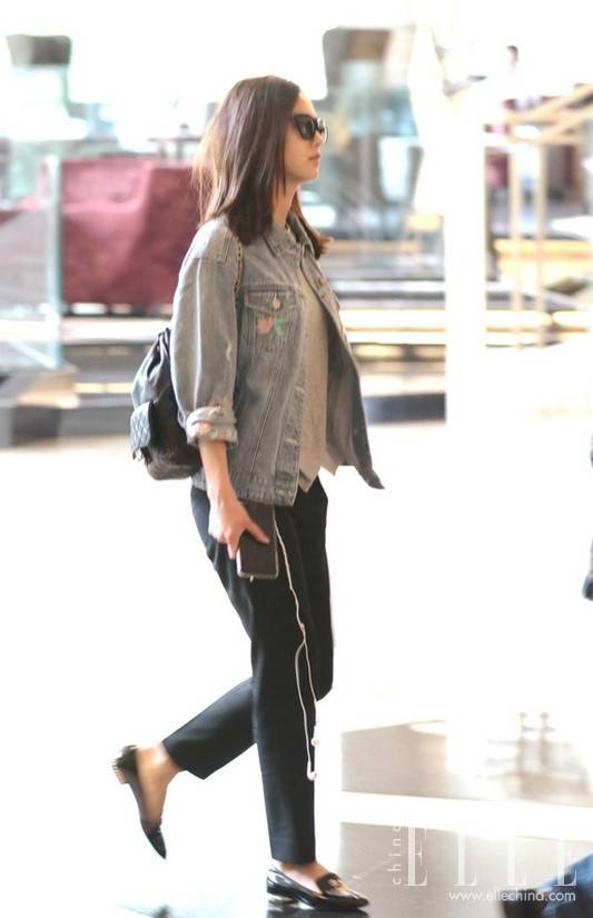 刘诗诗街拍生活照大曝光 私下搭配衣品超赞