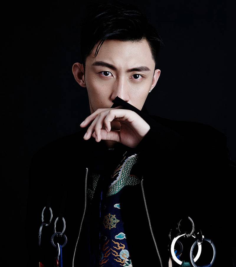 小鲜肉黄景瑜肌肉性感写真帅出新高度