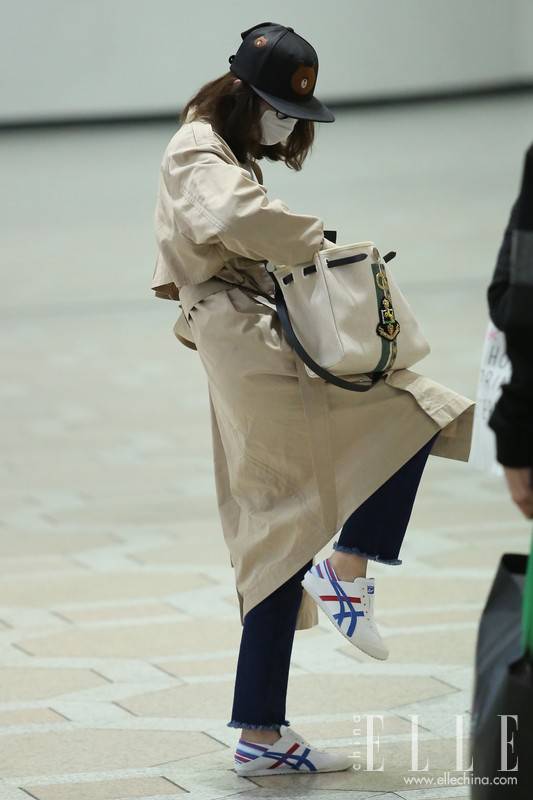 刘诗诗街拍生活照大曝光 私下搭配衣品超赞